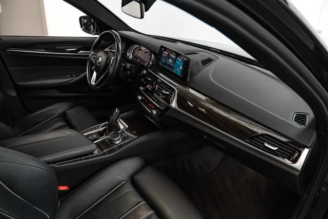 Used 2018 BMW 540i RWD image 15