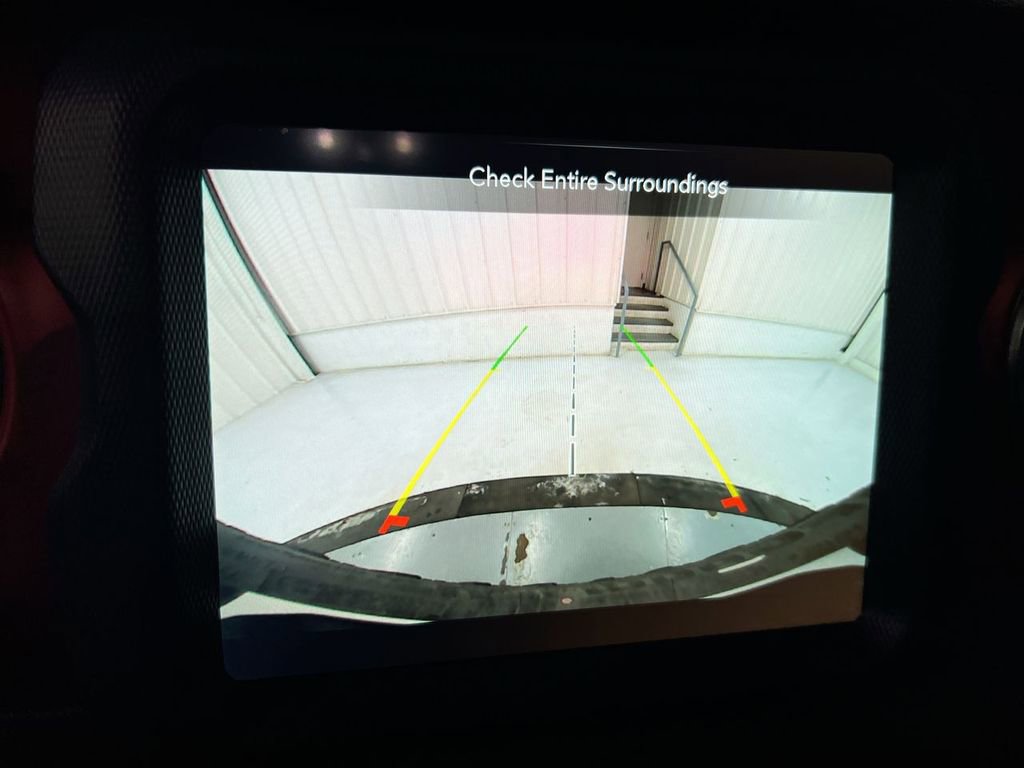 Used 2023 Jeep Wrangler Unlimited Rubicon AWD/4WD image 15