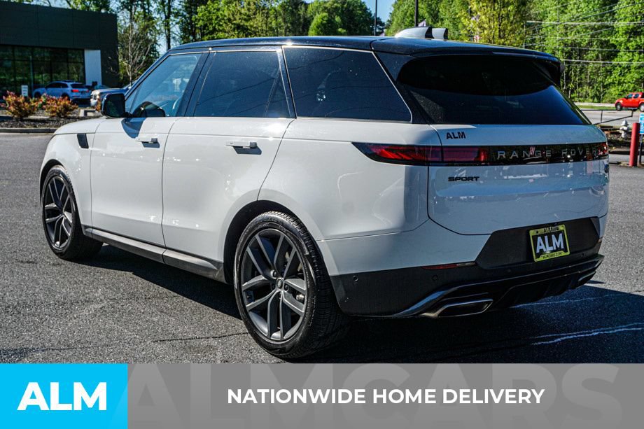 Used 2023 Land Rover Range Rover Sport SE AWD/4WD image 4