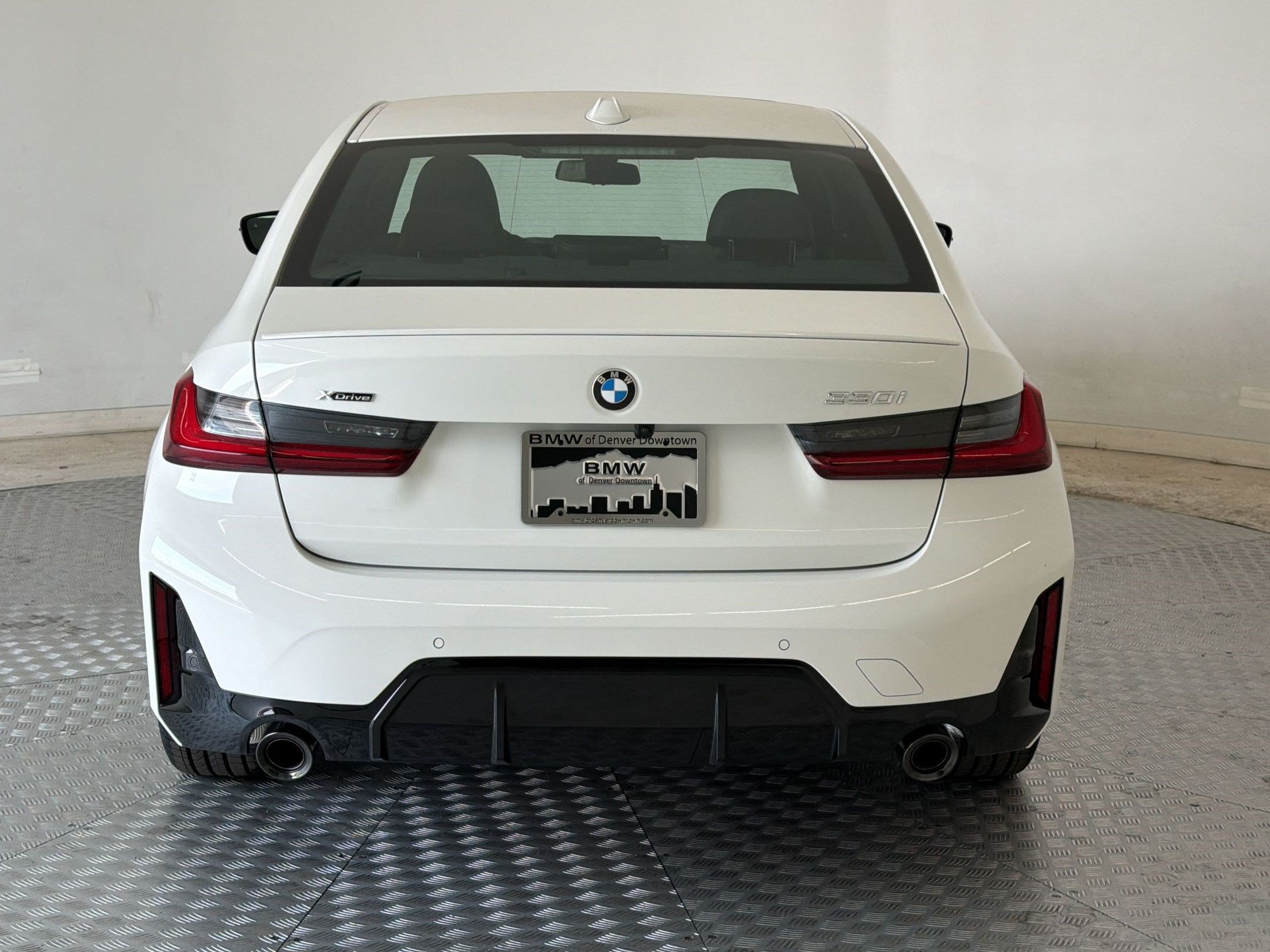 New 2026 BMW 330i xDrive Sedan w/ M Sport Package AWD/4WD image 10
