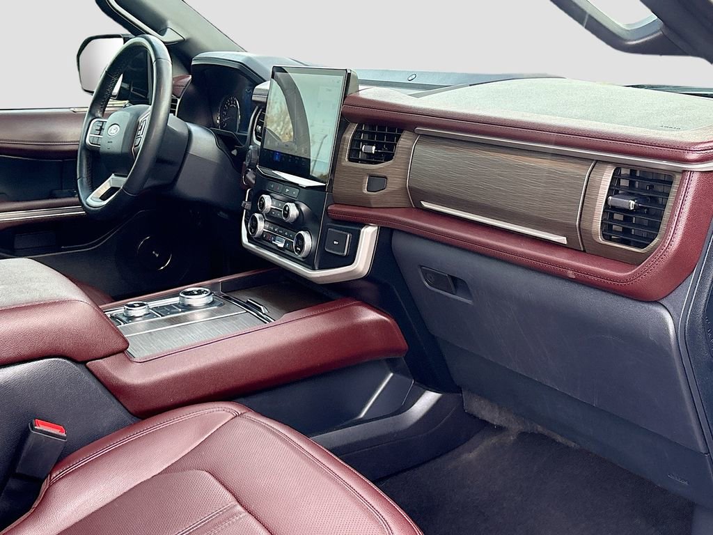 Used 2023 Ford Expedition Limited image 32