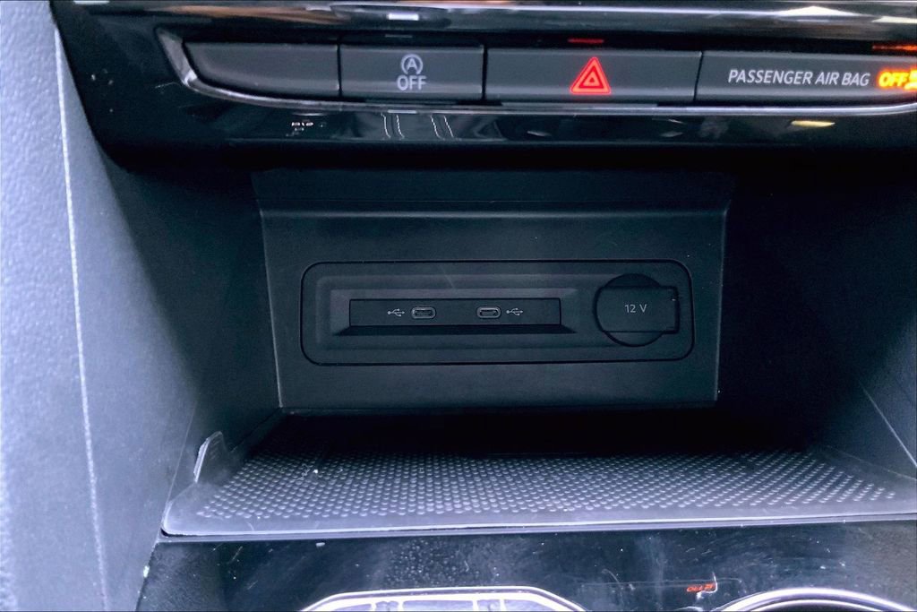 Used 2023 Volkswagen Atlas Cross Sport SE image 31