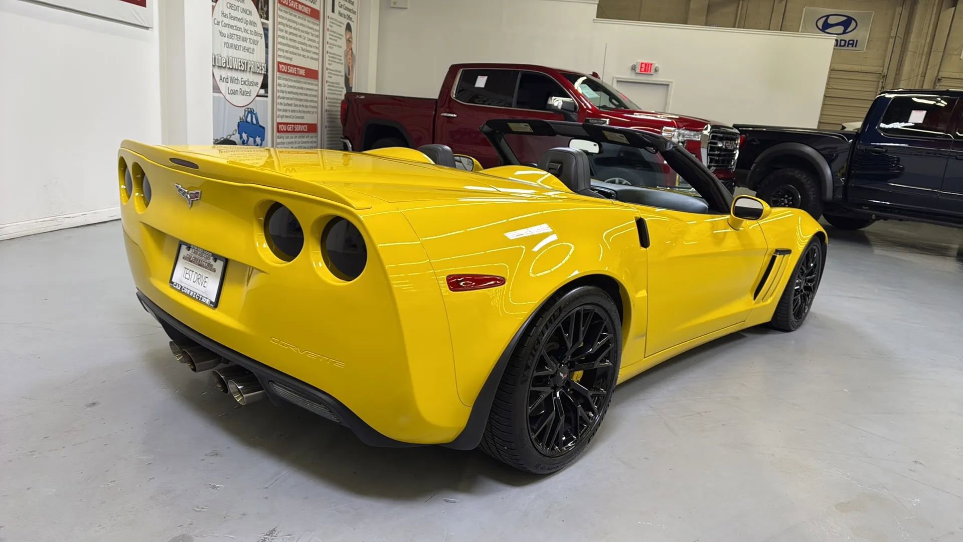 Used 2013 Chevrolet Corvette Grand Sport w/ 3LT Preferred Equipment Group image 10