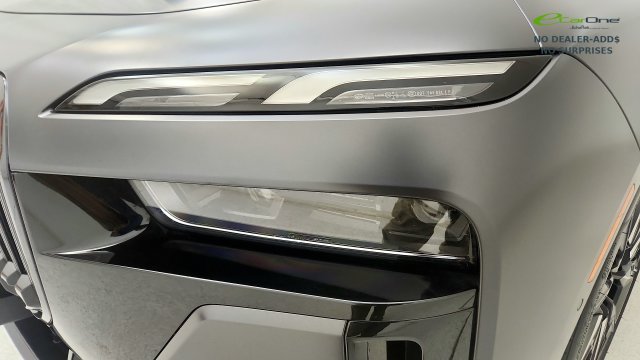 Used 2023 BMW 740i w/ Parking Assistance Package RWD image 24