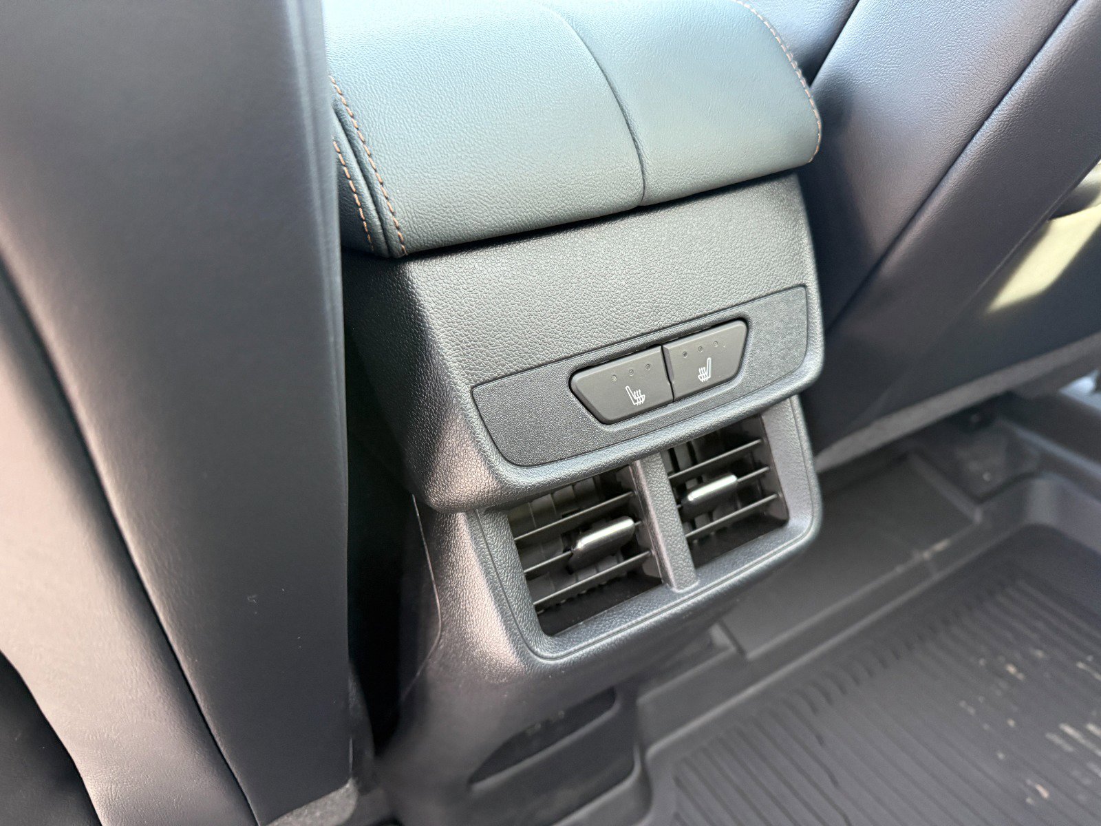 New 2026 GMC Terrain AT4 w/ Convenience Package III image 19