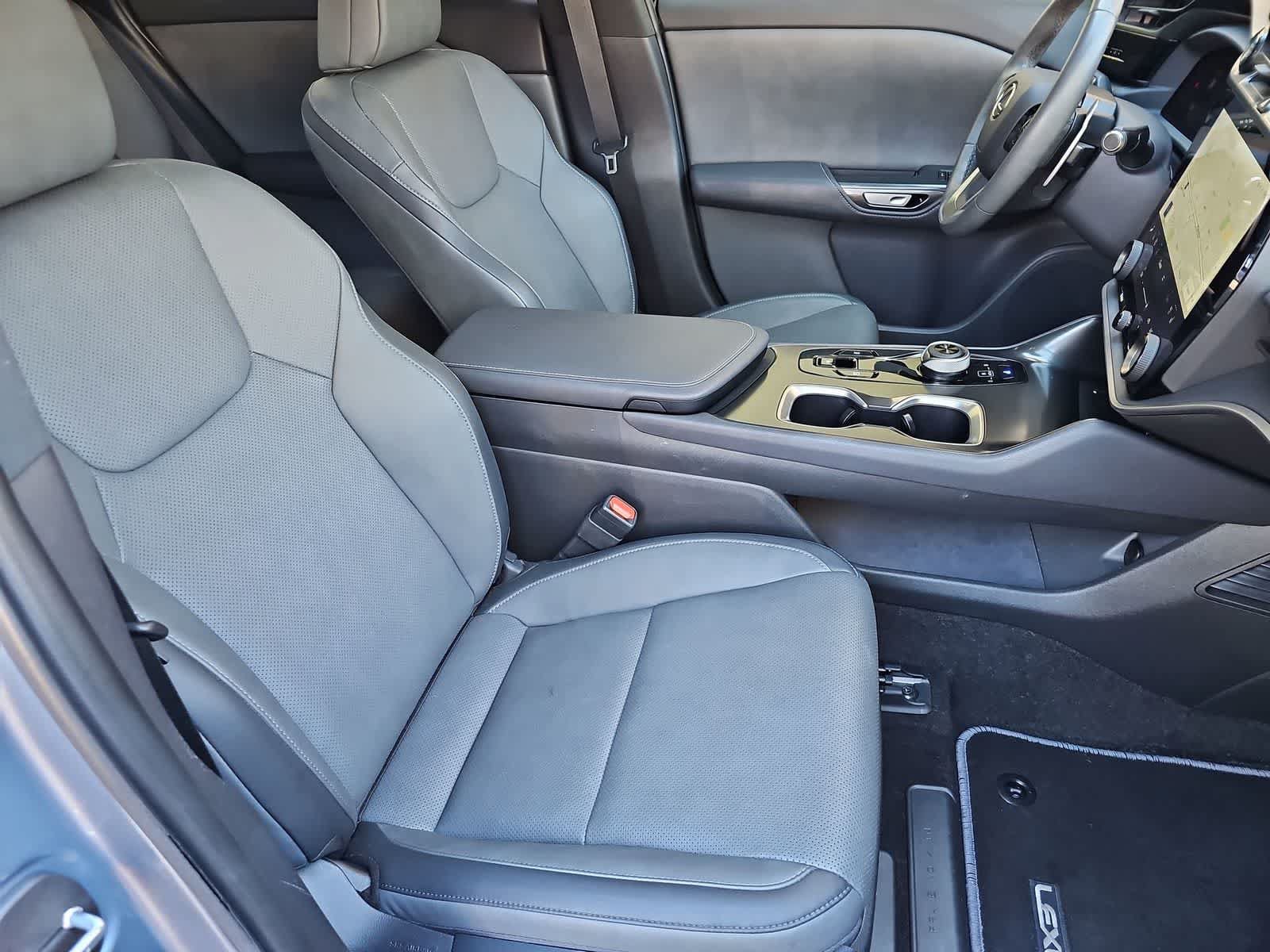 Used 2025 Lexus RZ 300e FWD image 18