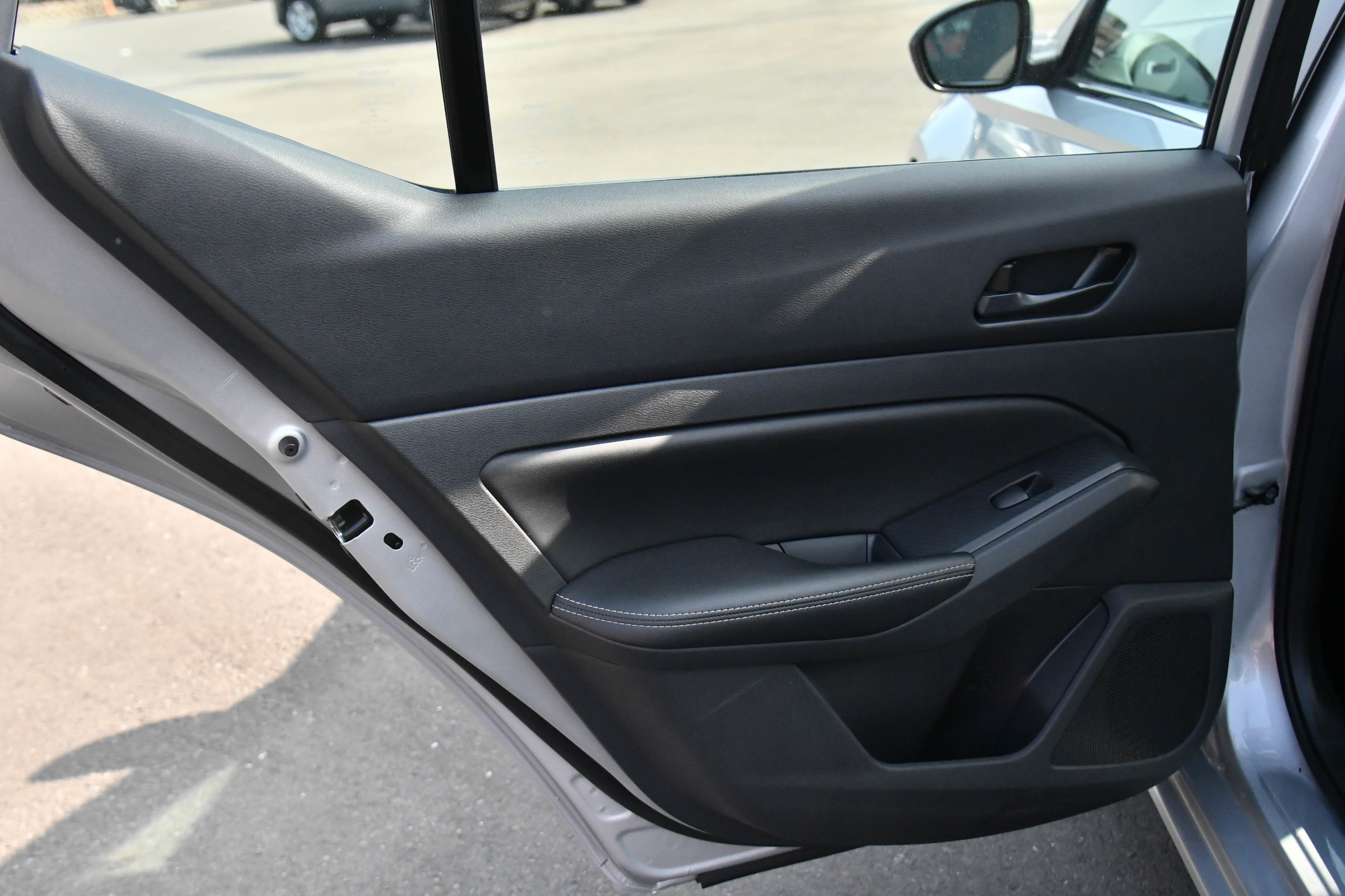 Used 2024 Nissan Altima 2.5 SV image 31