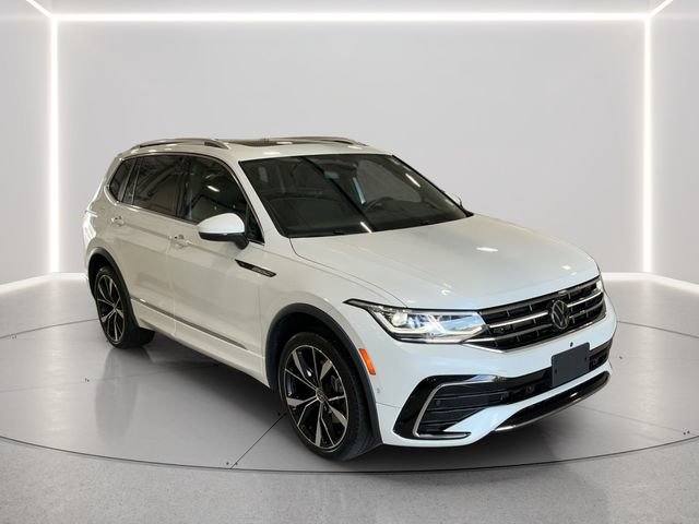 Used 2024 Volkswagen Tiguan SEL R-Line AWD/4WD image 8