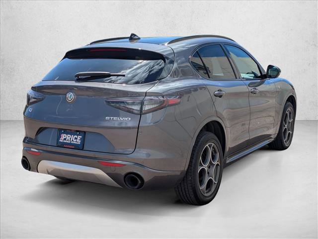 Used 2024 Alfa Romeo Stelvio Ti AWD/4WD image 5