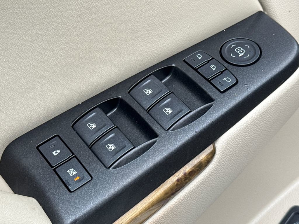 Used 2016 GMC Yukon Denali w/ Open Road Package RWD image 19