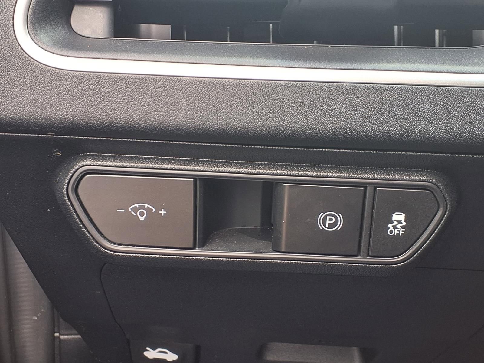 Used 2025 Kia K4 LXS image 6