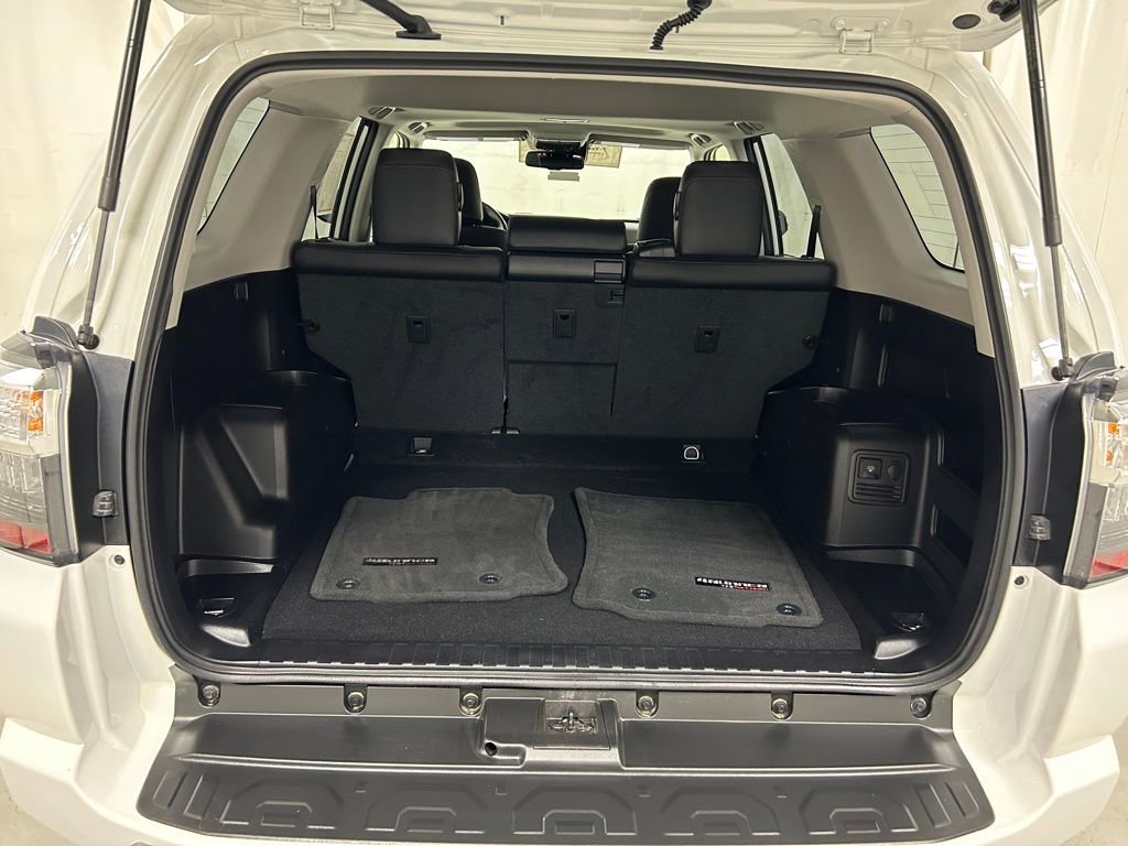 Certified 2024 Toyota 4Runner TRD Off-Road Premium w/ Off Road Premium Plus Package AWD/4WD image 11