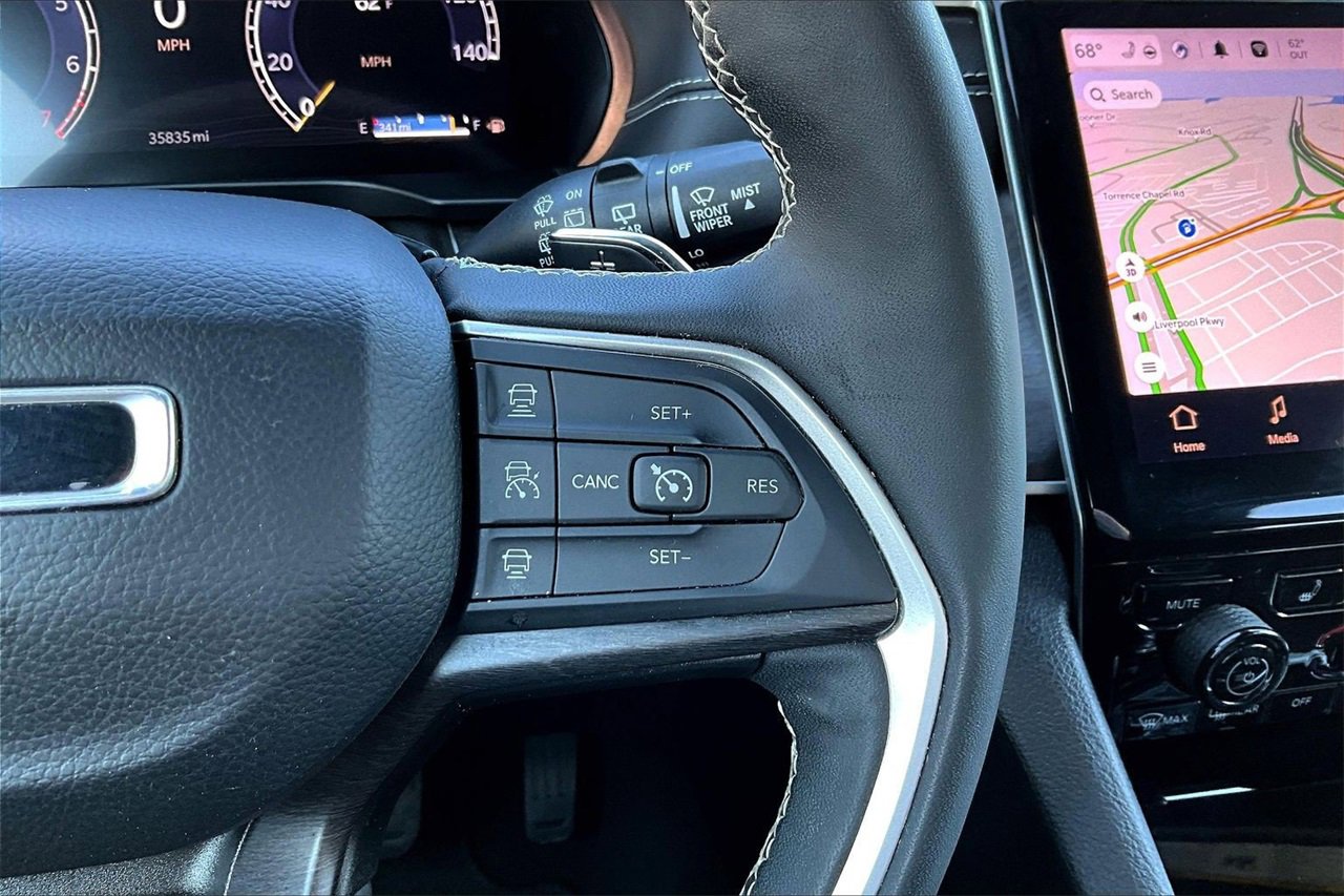 Certified 2024 Jeep Grand Cherokee Limited image 28