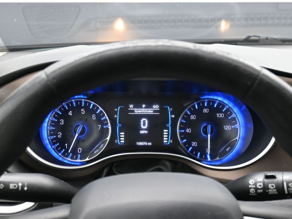 Used 2017 Chrysler Pacifica Touring image 47