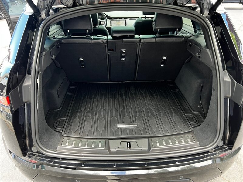 Used 2023 Land Rover Range Rover Evoque R-Dynamic SE AWD/4WD image 26