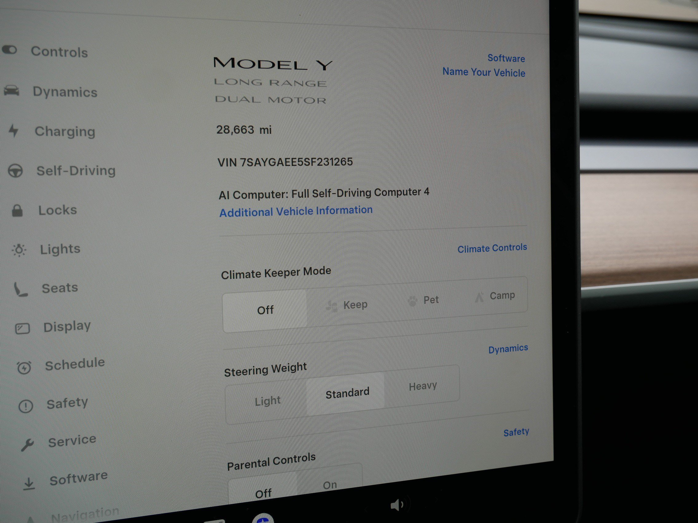 Used 2025 Tesla Model Y Long Range AWD/4WD image 29