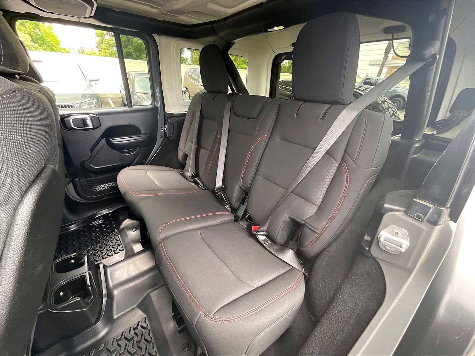 Used 2021 Jeep Wrangler Unlimited Rubicon w/ LED Lighting Group AWD/4WD image 26