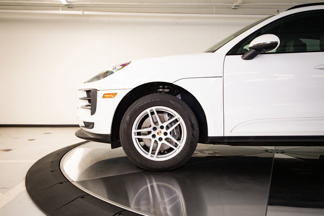 Certified 2021 Porsche Macan AWD/4WD image 11