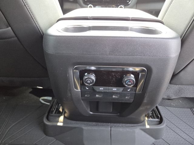 New 2026 Chevrolet Suburban Premier AWD/4WD image 26