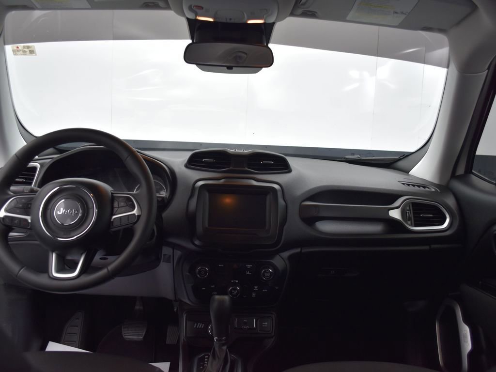 Used 2021 Jeep Renegade Latitude AWD/4WD image 24