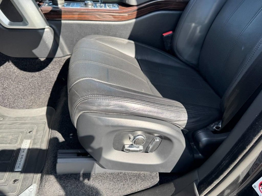 Used 2017 Land Rover Range Rover HSE AWD/4WD image 16