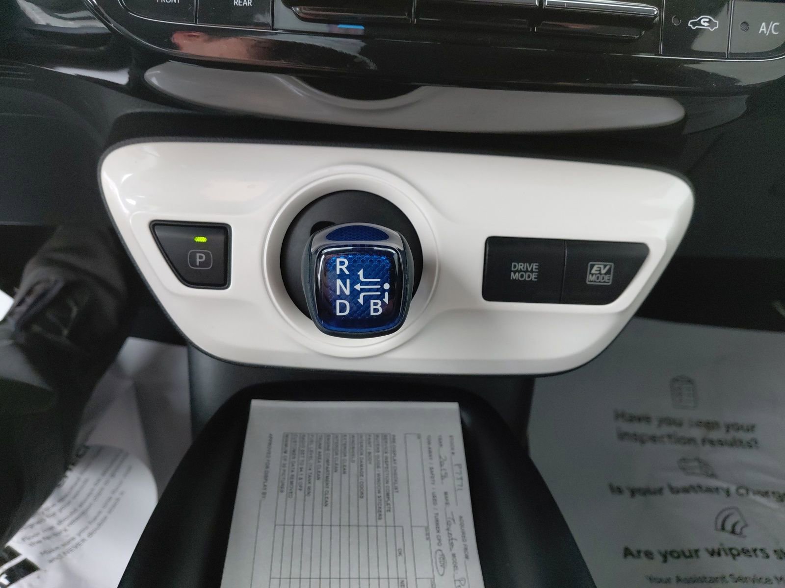 Certified 2018 Toyota Prius Two w/ Prius Two Safety Plus Package FWD image 35