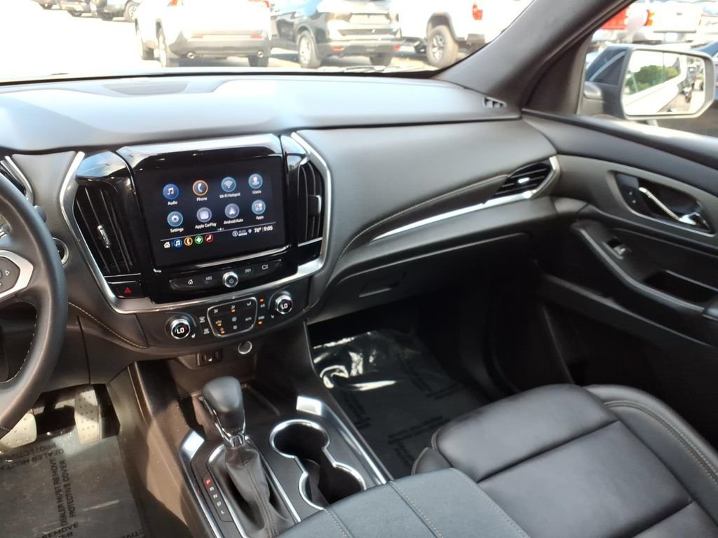 Used 2023 Chevrolet Traverse LT AWD/4WD image 17