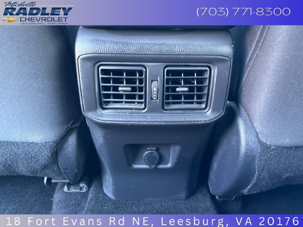 Used 2025 Toyota RAV4 LE AWD/4WD image 24