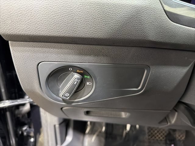 Certified 2022 Volkswagen Tiguan SE FWD image 19