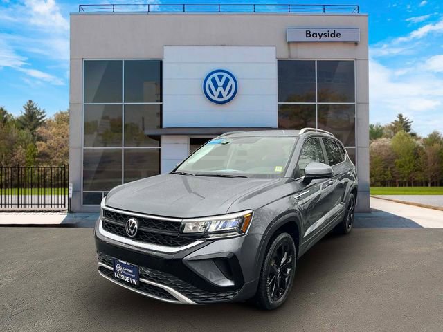 Certified 2022 Volkswagen Taos SE image 4