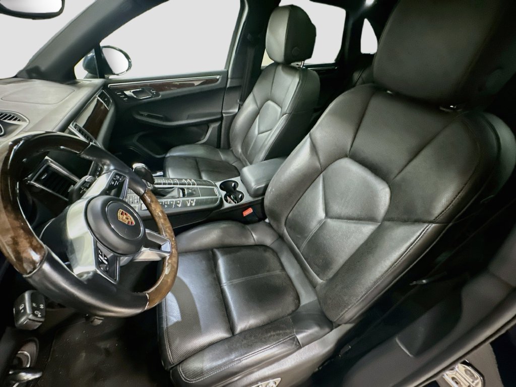 Certified 2017 Porsche Macan S AWD/4WD image 5