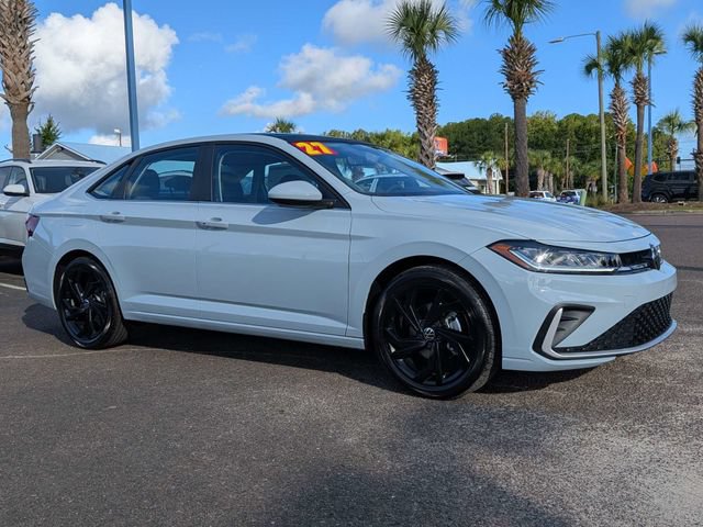 New 2027 Volkswagen Jetta SE