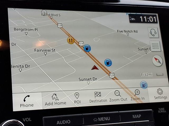 Used 2021 Nissan Titan SV w/ SV Convenience Package image 7