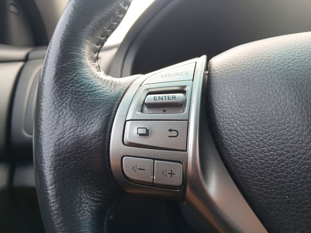 Used 2015 Nissan Altima 2.5 SL w/ Technology Package FWD image 25