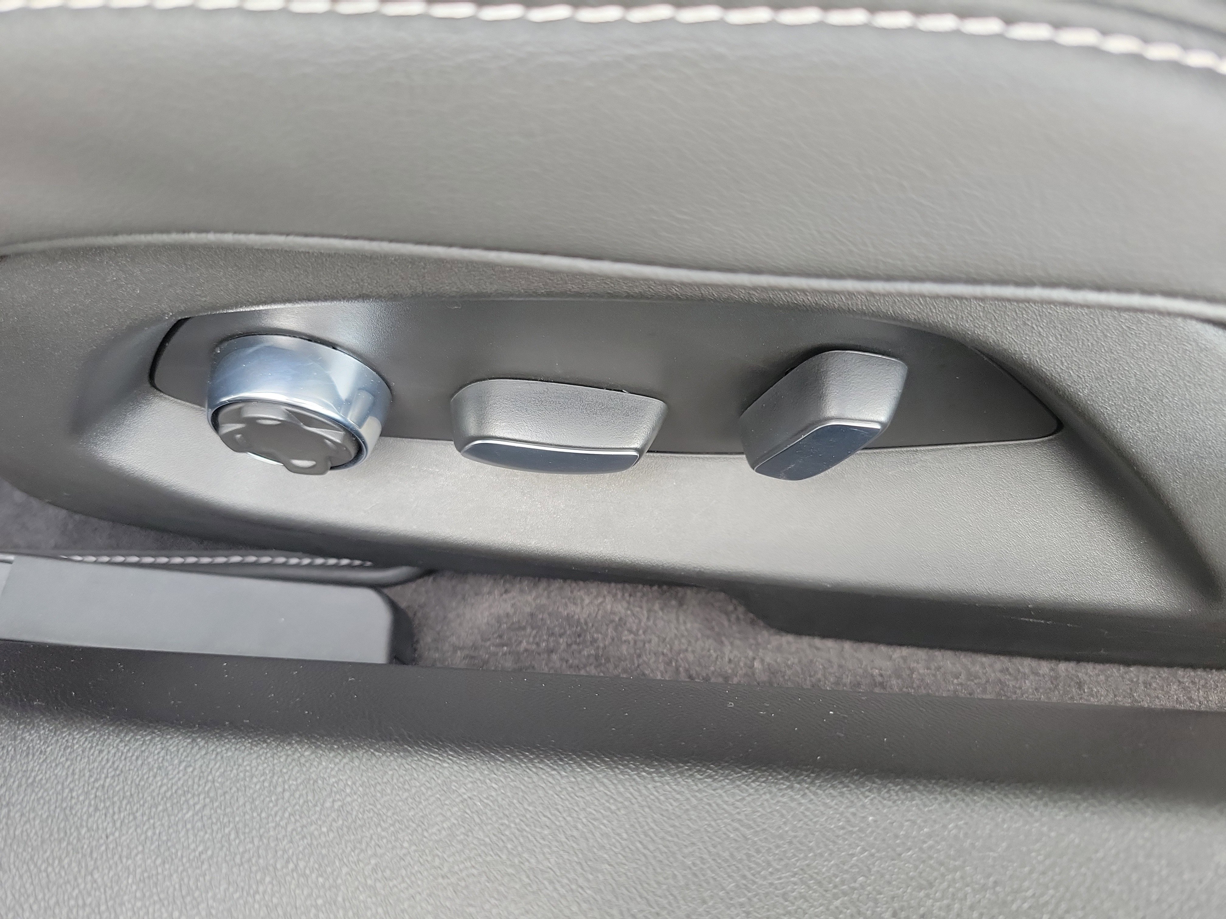 Used 2022 Chevrolet Corvette Stingray Premium Cpe w/ Engine Appearance Package image 20