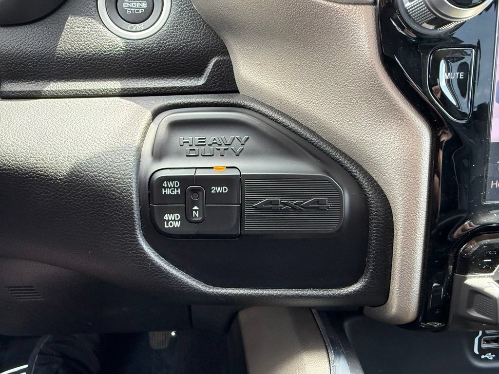 Used 2024 RAM 2500 Laramie AWD/4WD image 27