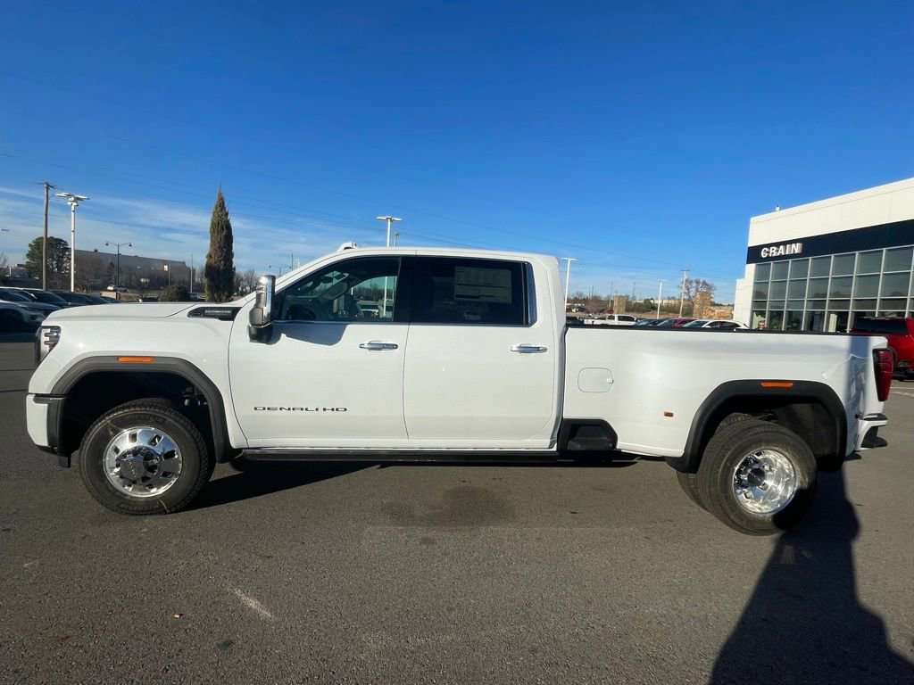 New 2026 GMC Sierra 3500 Denali Ultimate image 4