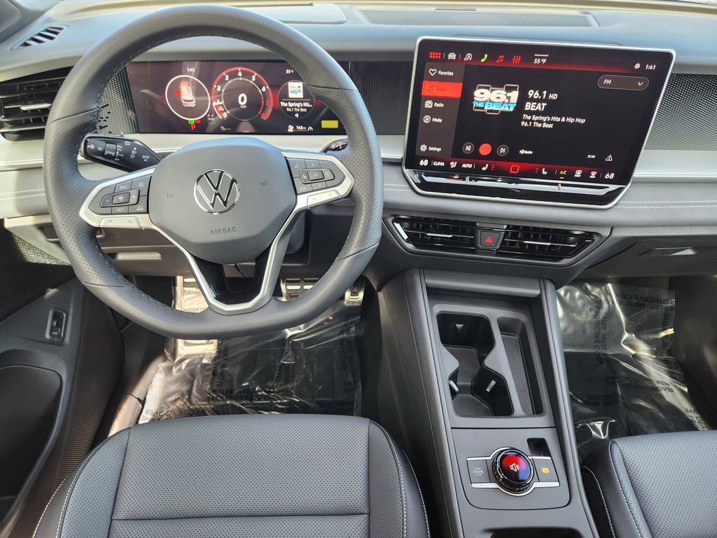 New 2026 Volkswagen Tiguan SE R-Line AWD/4WD image 3