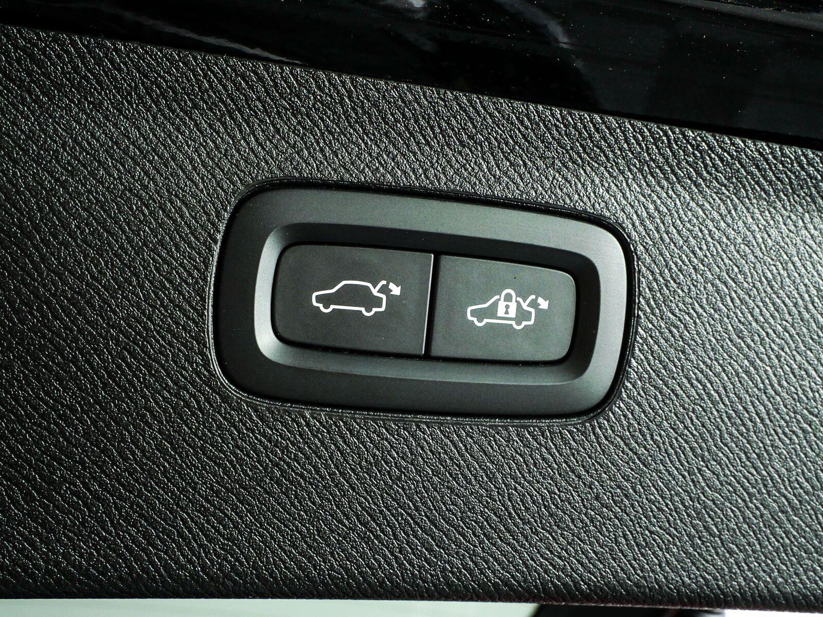 Used 2023 Volvo XC90 B6 Plus w/ Protection Package Premier AWD/4WD image 34