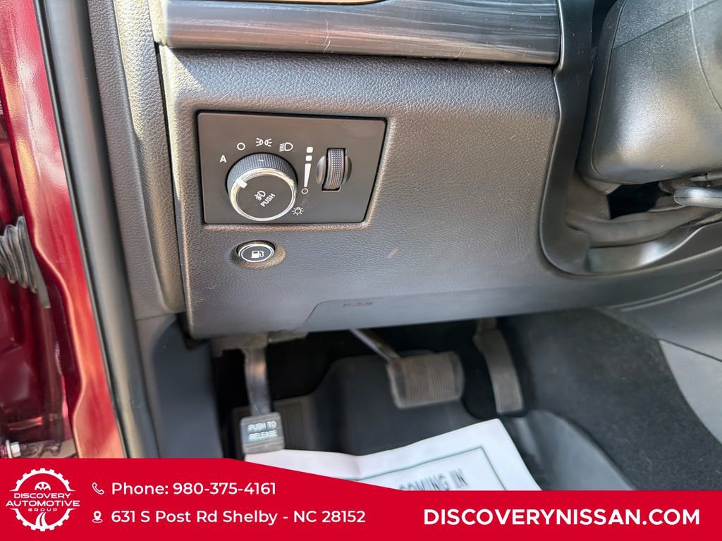 Used 2019 Jeep Grand Cherokee Altitude RWD image 14