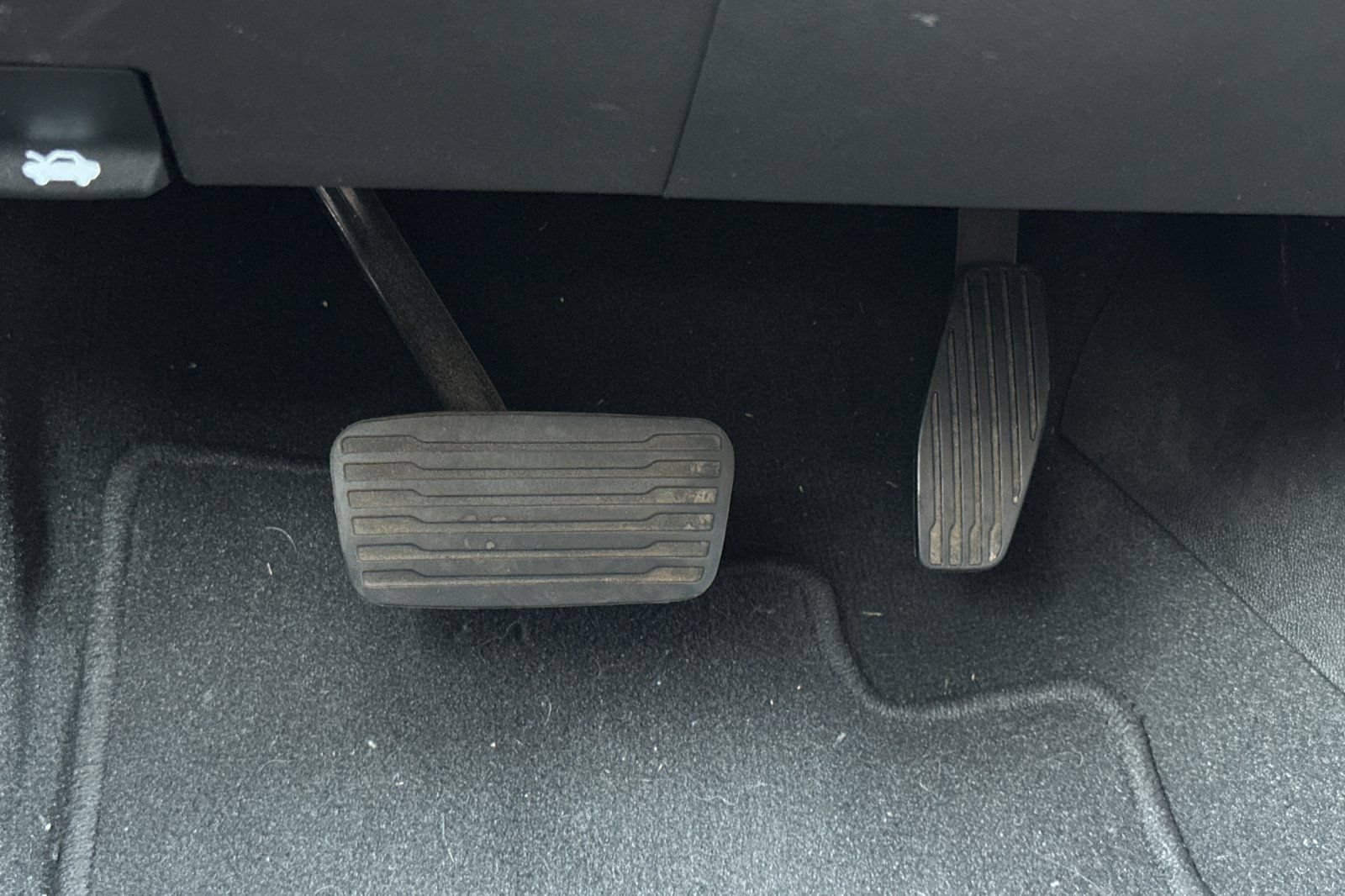 Used 2025 Chevrolet Silverado 1500 LT RWD image 42
