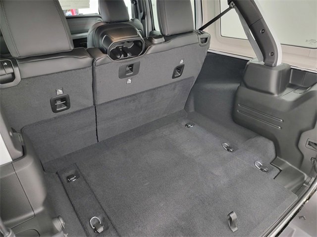 New 2026 Jeep Wrangler Unlimited Rubicon w/ Convenience Group image 17