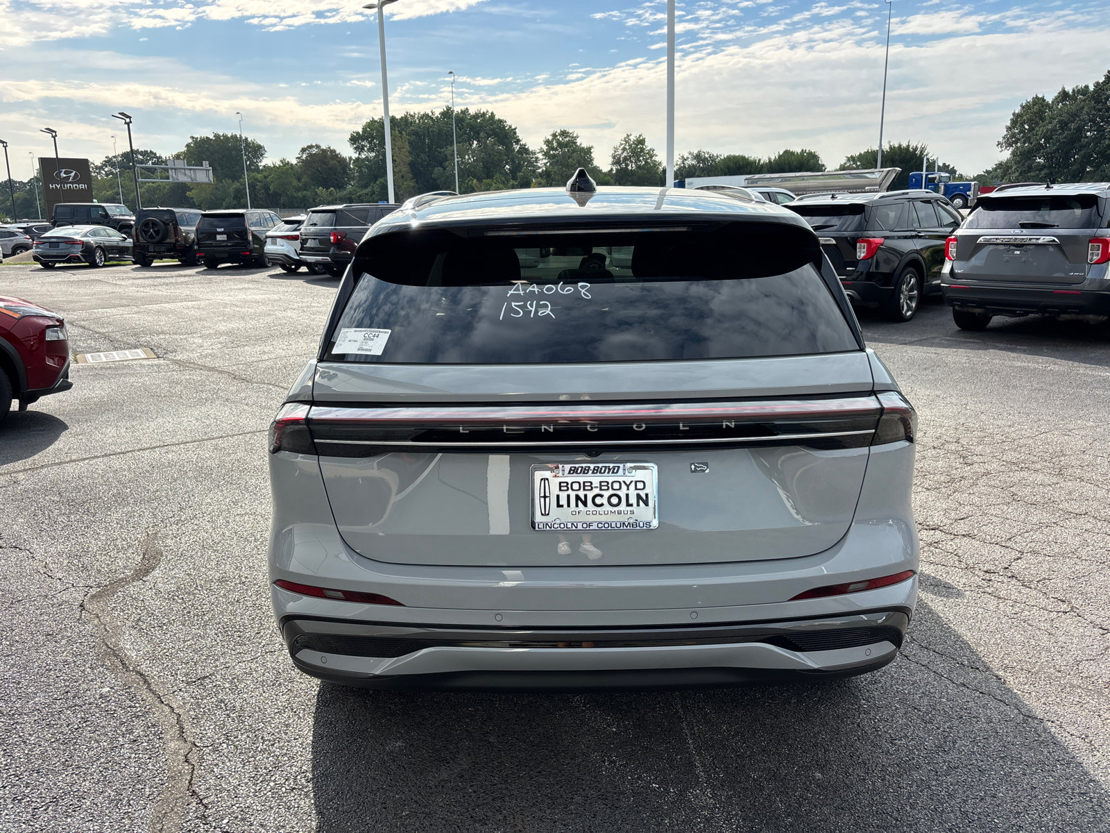 New 2026 Lincoln Nautilus Reserve w/ Jet Appearance Package AWD/4WD image 6