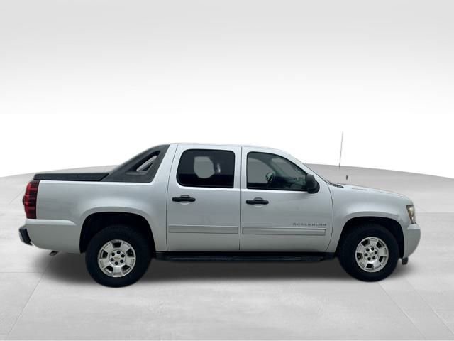 Used 2010 Chevrolet Avalanche LS image 9