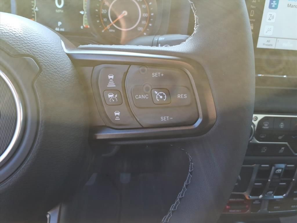 New 2025 Jeep Gladiator Mojave image 14