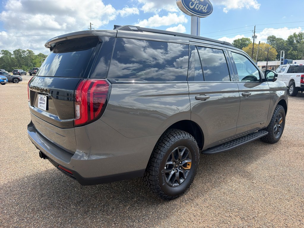 New 2027 Ford Expedition Tremor w/ Driver's Package AWD/4WD image 5