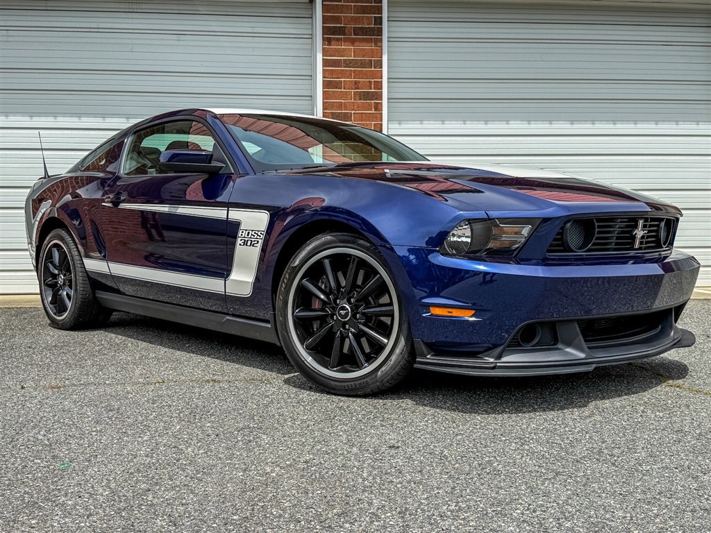 Used 2012 Ford Mustang Boss 302 w/ Boss 302 Accessory Pkg RWD image 26