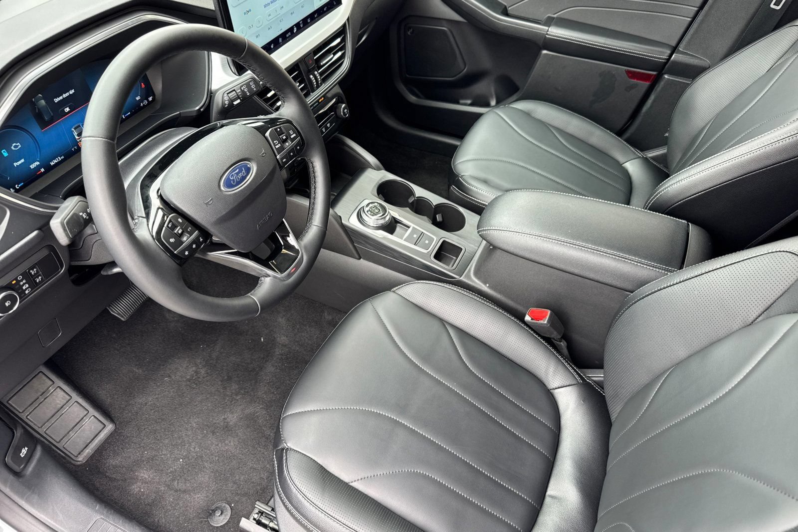 Certified 2025 Ford Escape SE w/ PHEV Premium Package FWD image 14