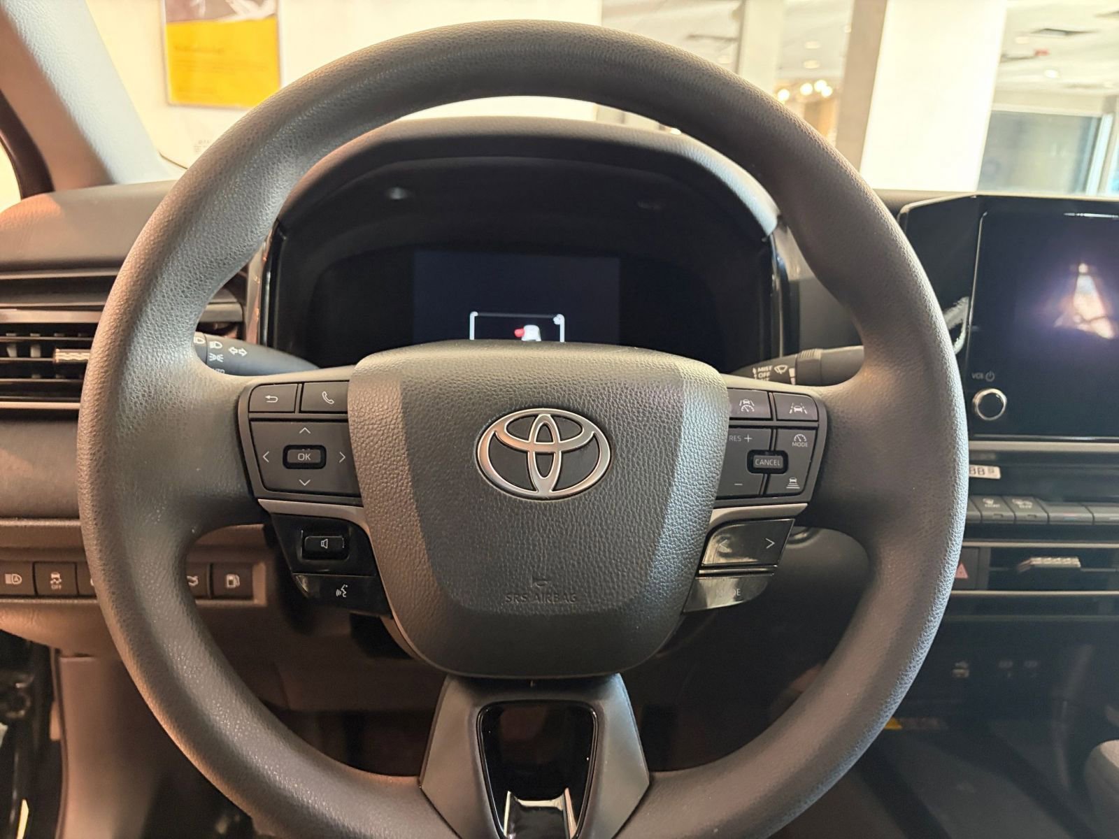 Used 2025 Toyota Camry LE image 27