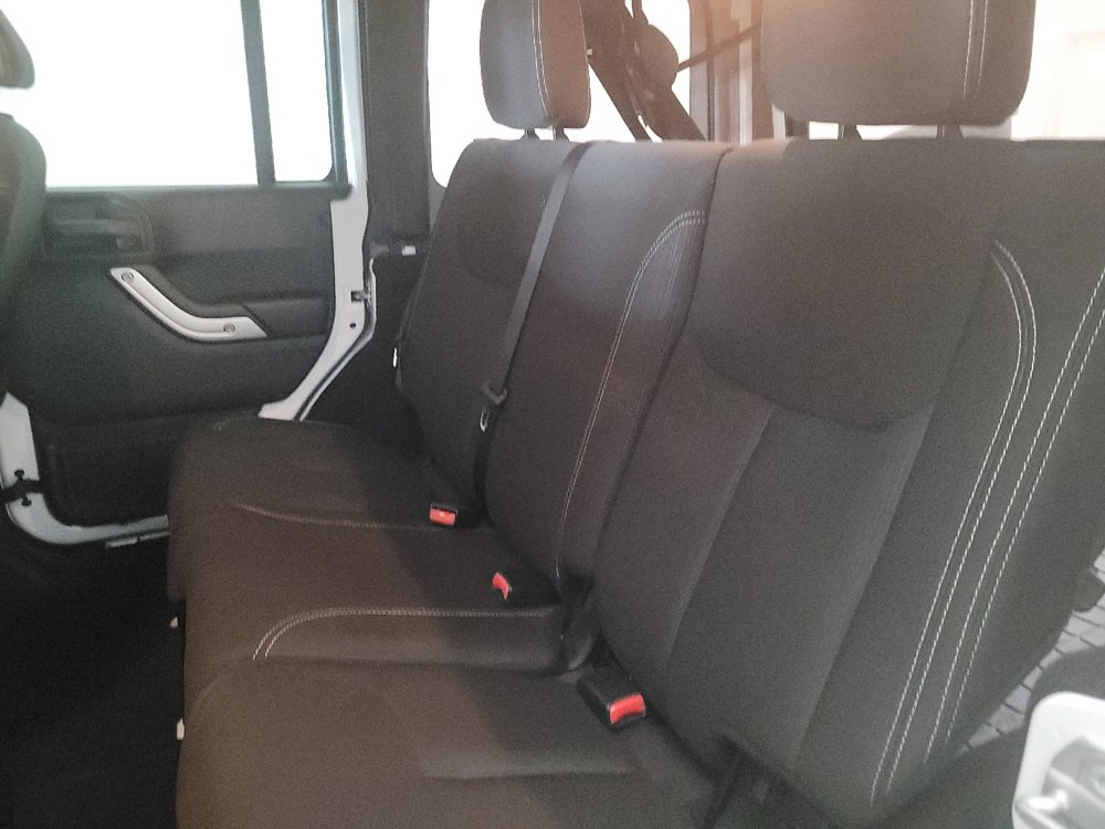 Used 2017 Jeep Wrangler Unlimited Sahara image 18